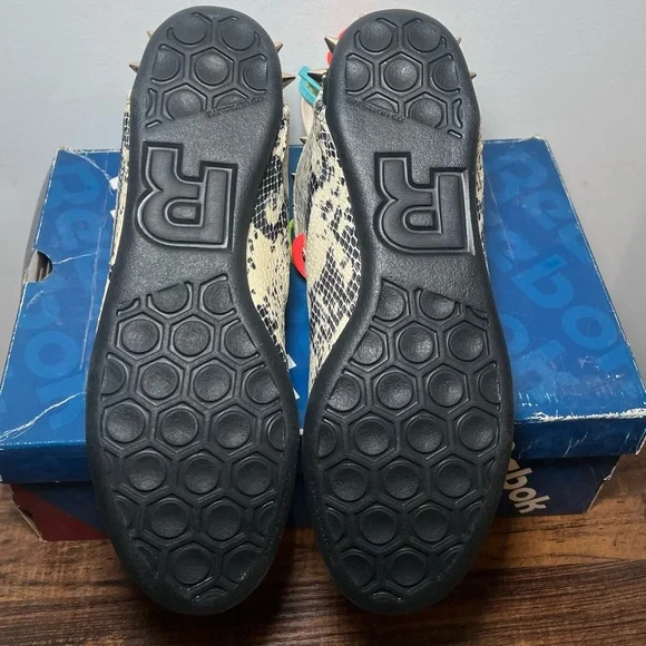 Melody Ehsani x Reebok Love sneaker - Picture 10 of 11